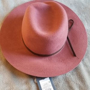 Mauve 100% wool fedora hat from Target